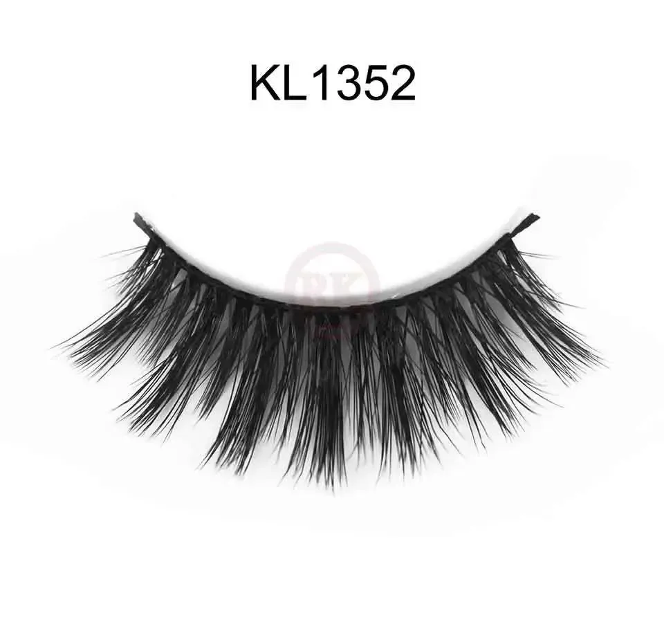 KL1352